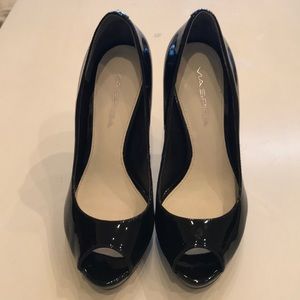 Via Spiga black patent leather peep toe pumps.